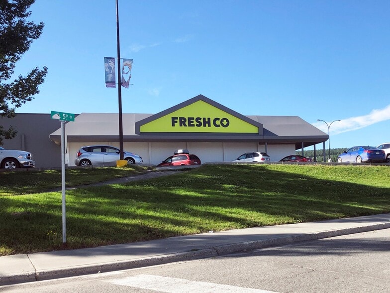 535 Cariboo Hwy, 100 Mile House, BC for sale - Building Photo - Image 1 of 13