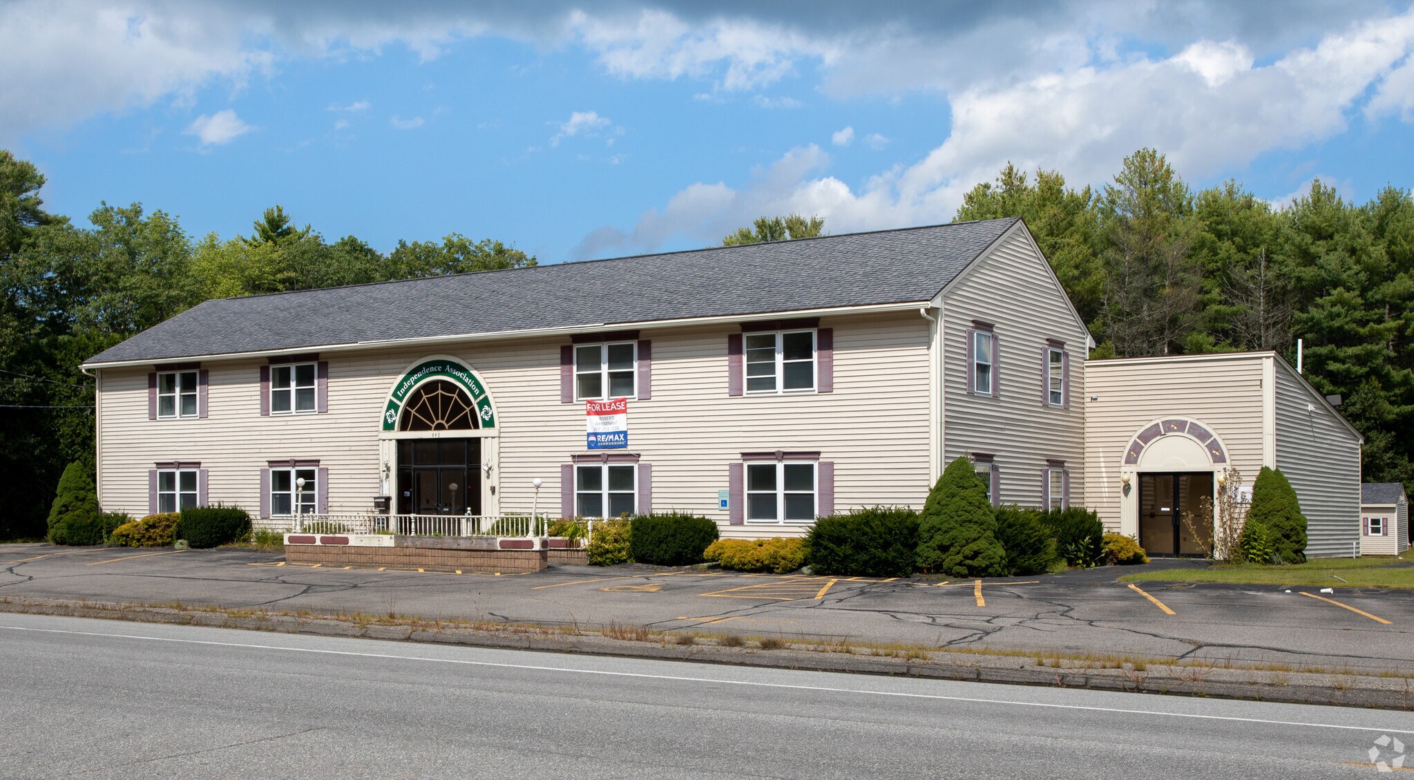 643 Lewiston Rd, Topsham, ME à vendre Photo principale- Image 1 de 1