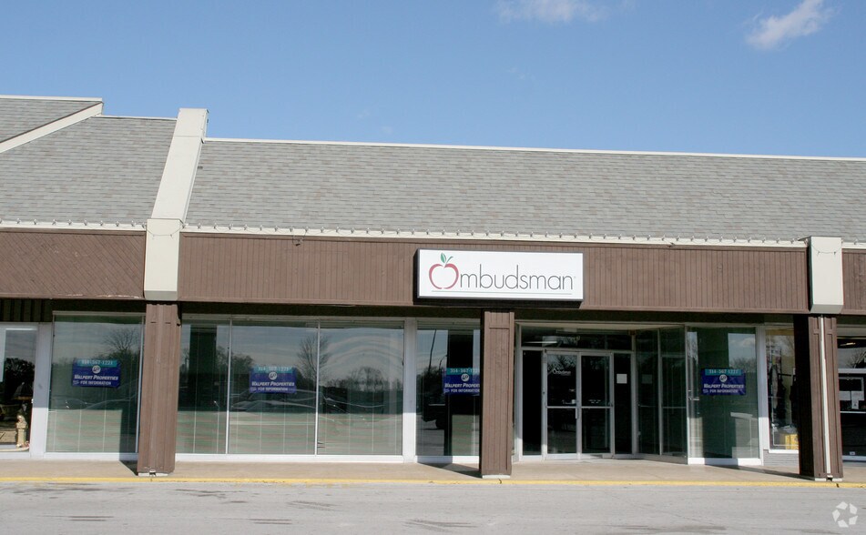 23-91 N Oaks Plz, Saint Louis, MO à louer - Photo du bâtiment - Image 3 de 18