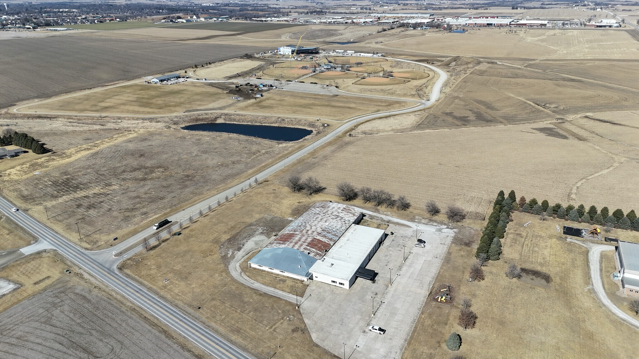 2485 E Highway 163, Pella, IA à louer Photo principale- Image 1 de 12