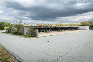 Plus de détails pour 2112 Plainfield Pike, Cranston, RI - Industriel à louer