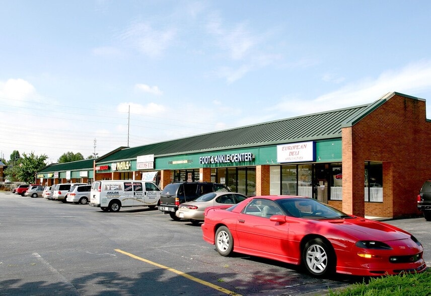 9550 Main St, Woodstock, GA à louer - Photo du bâtiment - Image 2 de 3