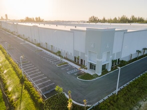 12200 NW 25th St, Miami, FL for lease Interior Photo- Image 2 of 9