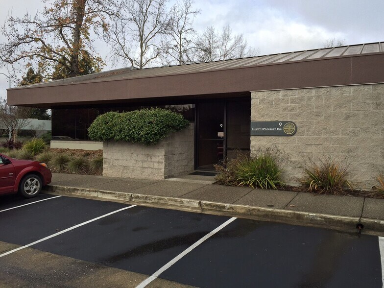 1400 N Dutton Ave, Santa Rosa, CA à vendre - Photo du bâtiment - Image 2 de 45