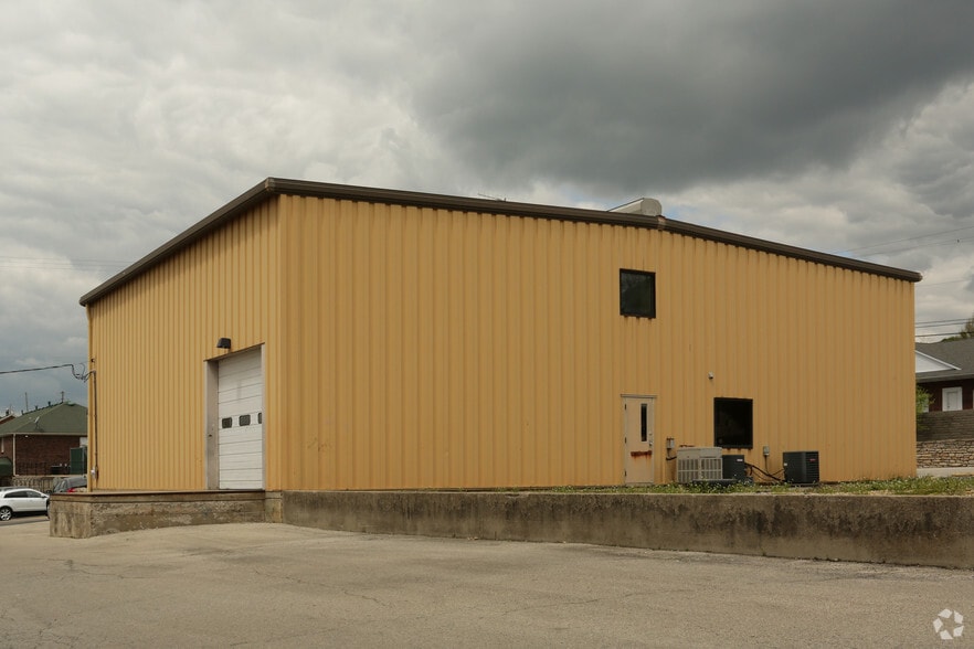 117 E Adams St, La Grange, KY for lease - Building Photo - Image 3 of 3