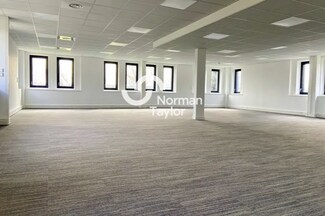 Plus de détails pour 33 Avenue Du Docteur Georges Lévy, Vénissieux - Bureau à louer