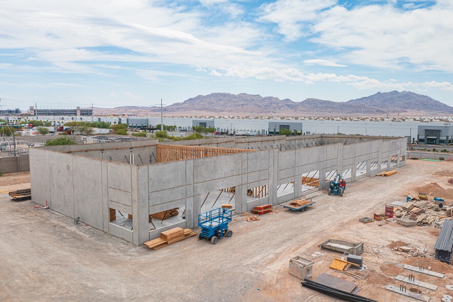 6520 Centennial Pky, Las Vegas, NV for lease - Building Photo - Image 2 of 5