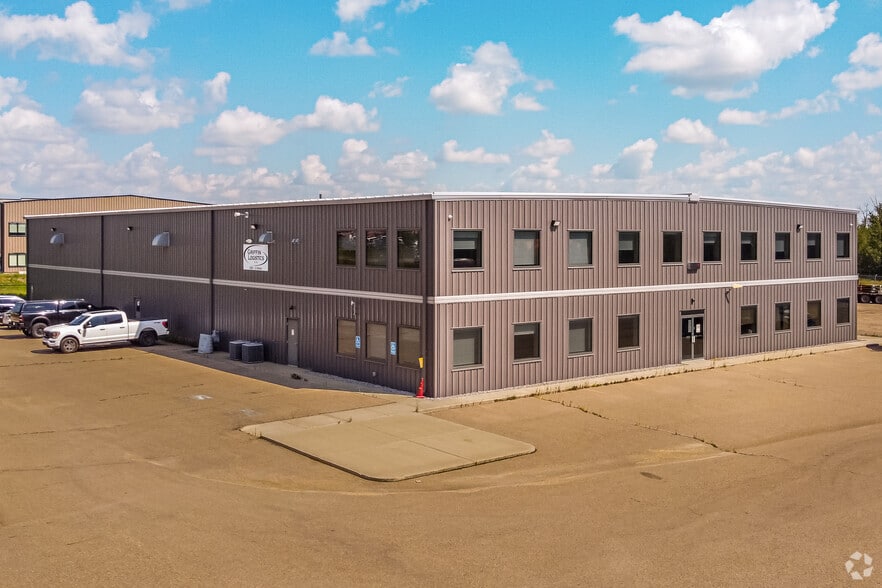 1605 13th St, Leduc, AB for lease - Primary Photo - Image 1 of 2