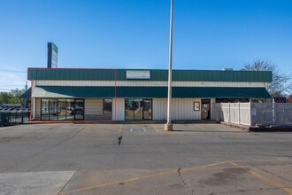 1682-1742 E 23rd Ave N, Fremont, NE à louer Aérien- Image 2 de 14