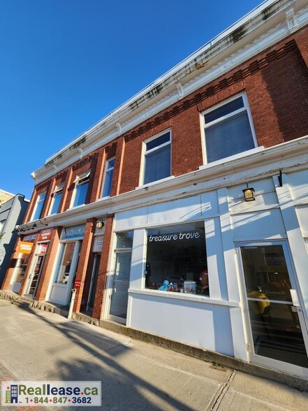 155-165 Main St W, Shelburne, ON for lease - Building Photo - Image 2 of 7