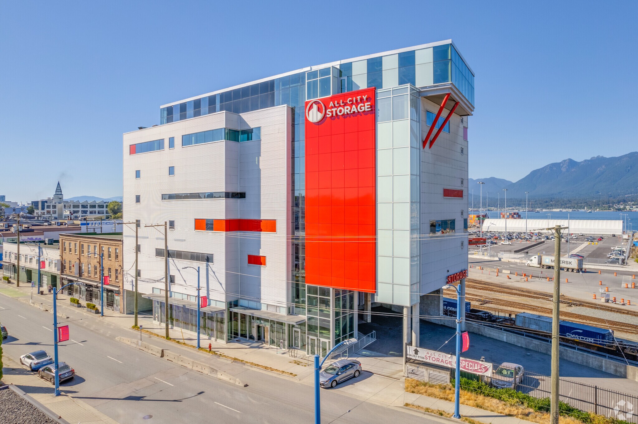 869-893 Powell St, Vancouver, BC à louer Photo du bâtiment- Image 1 de 6