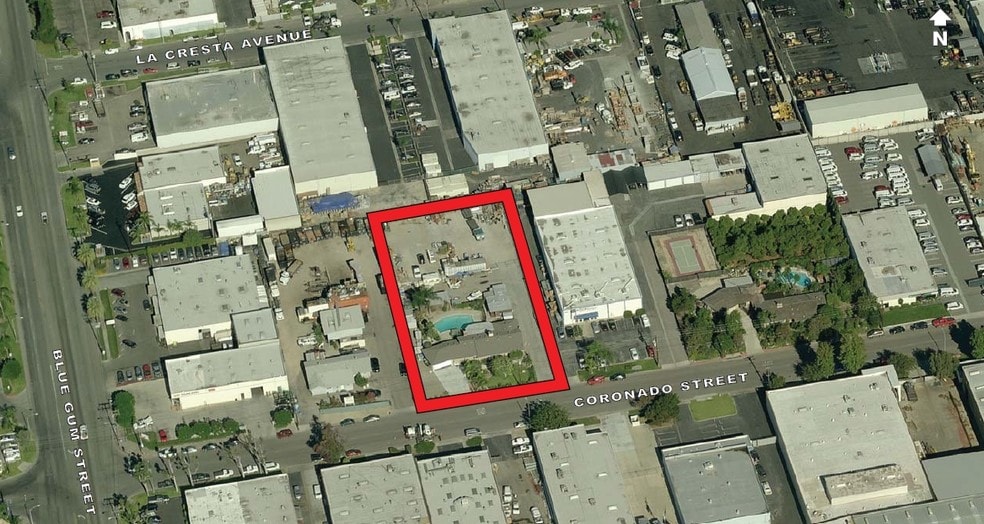 2831 E Coronado St, Anaheim, CA for lease - Primary Photo - Image 1 of 5