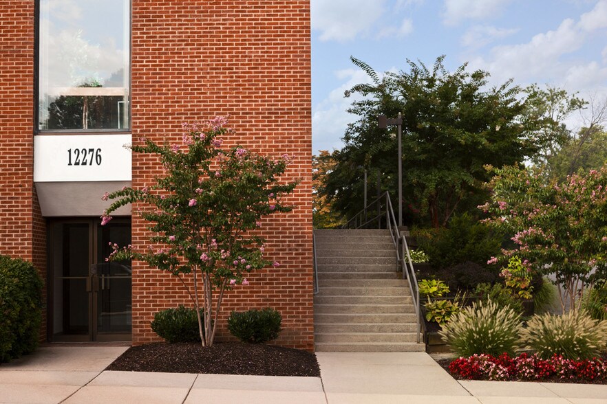 12276 Wilkins Ave, Rockville, MD à louer - Photo du bâtiment - Image 2 de 12