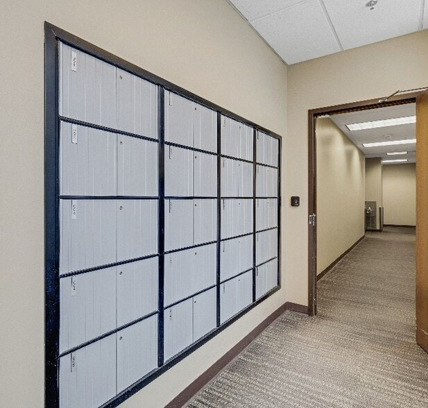 301 Mount Elliott St, Detroit, MI for sale - Interior Photo - Image 3 of 11