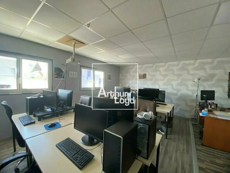 Bureau dans Le Mée-sur-Seine à louer - Photo intérieure - Image 1 de 13