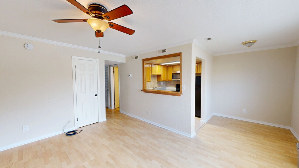 1212 W Ocean View Ave, Norfolk, VA à vendre - Numérisation 3D de Matterport - Image 2 de 20