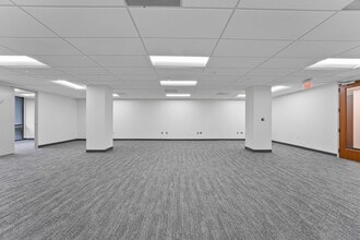 8229 Boone Blvd, Vienna, VA à louer Photo du bâtiment- Image 2 de 20