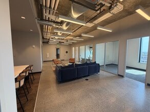 600 N Robinson Ave, Oklahoma City, OK for lease Interior Photo- Image 1 of 8