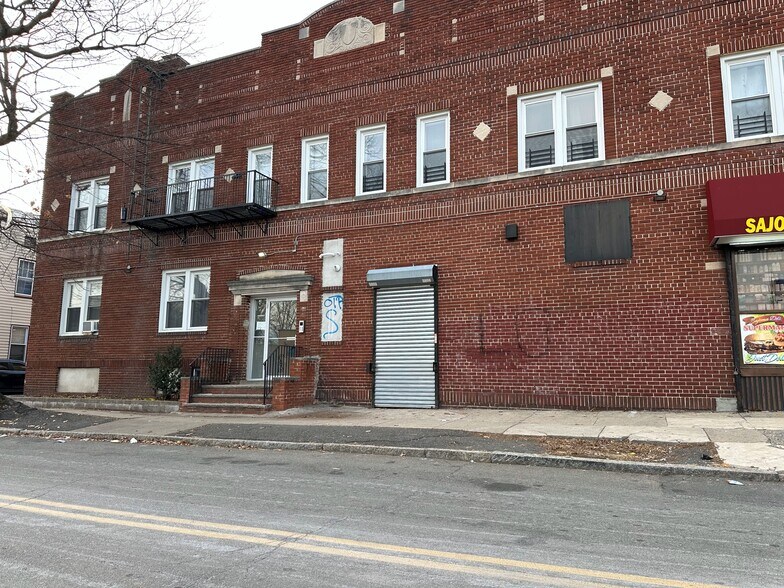 451 Springdale Ave, East Orange, NJ à vendre - Photo du bâtiment - Image 2 de 12