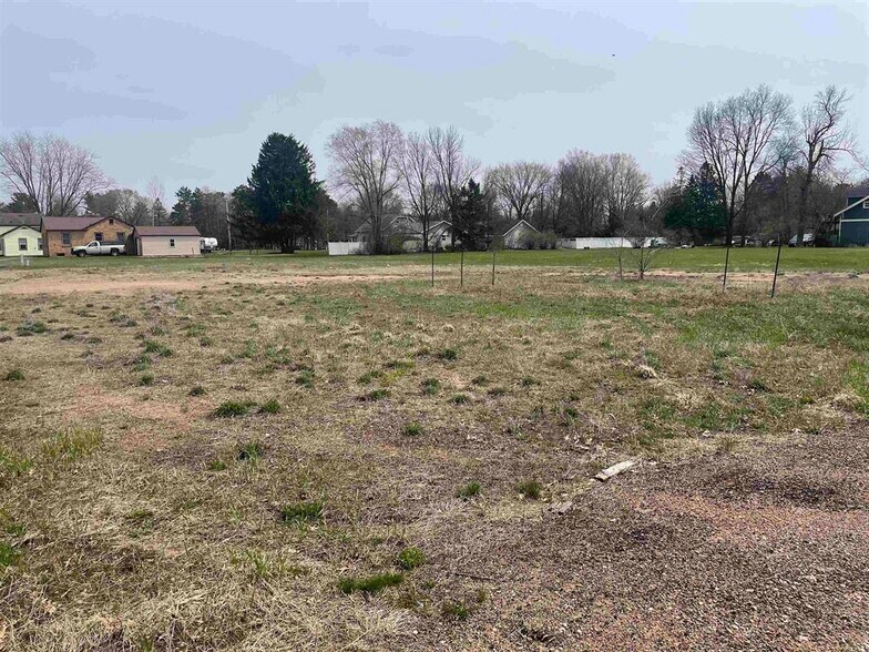 2200 Post Rd, Stevens Point, WI à vendre - Photo du bâtiment - Image 2 de 5