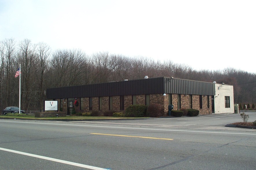 309 Taunton Ave, Seekonk, MA à vendre - Photo du bâtiment - Image 2 de 7