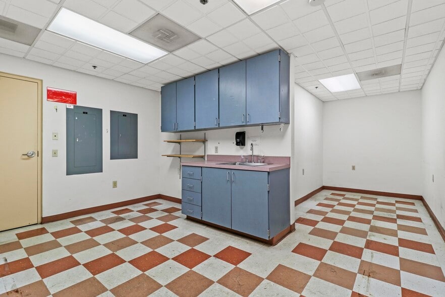 315 Northampton St, Kingston, PA for sale - Interior Photo - Image 2 of 50