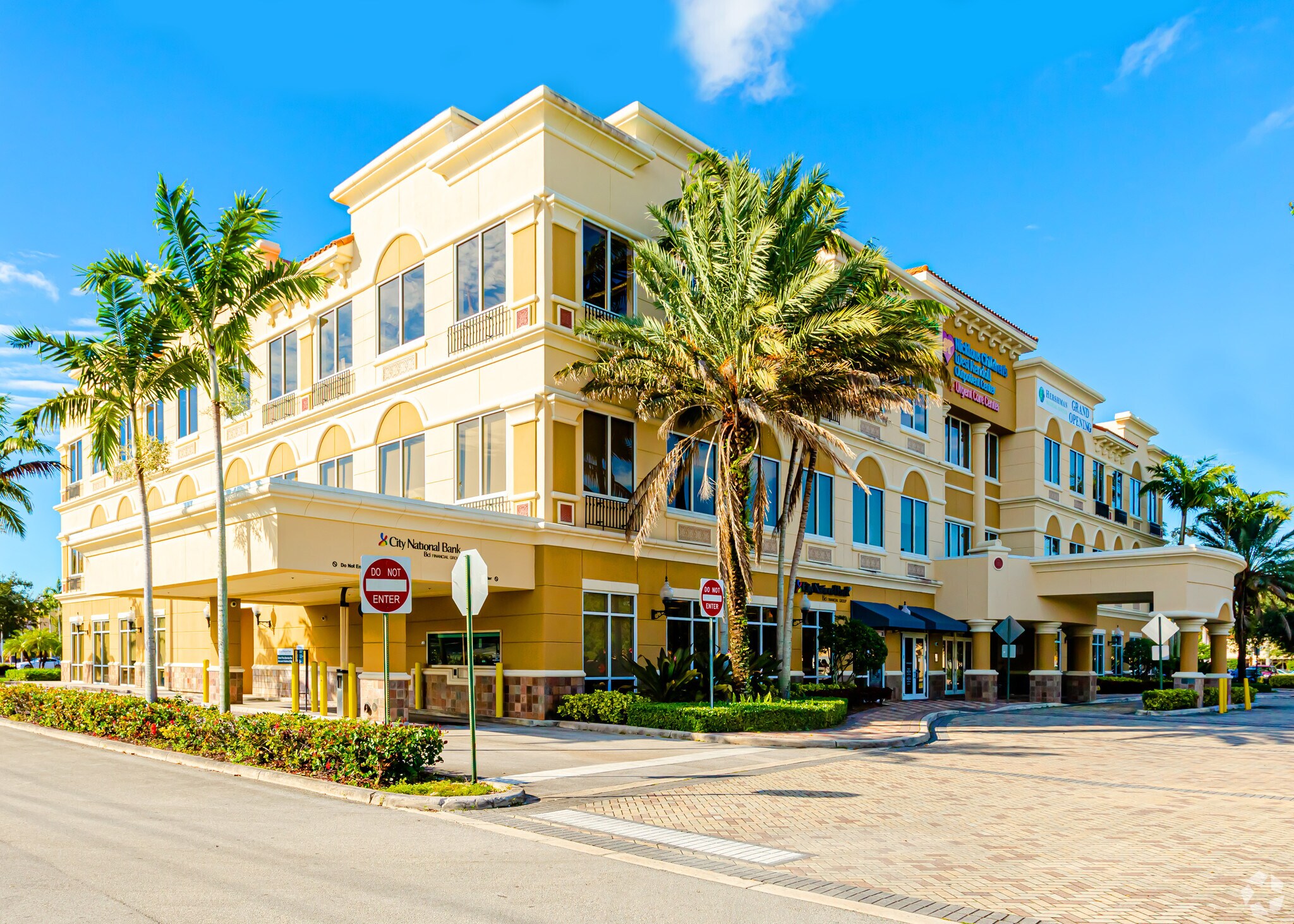 SW 137th Ave, Kendall, FL à louer Photo du bâtiment- Image 1 de 34