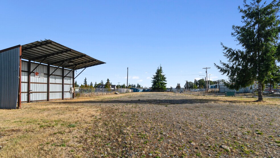 11221 Pacific Hwy SW, Lakewood, WA à vendre - Photo du bâtiment - Image 2 de 6