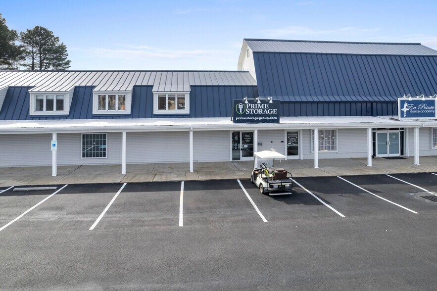 7521 Richmond Rd, Williamsburg, VA à louer - Photo du bâtiment - Image 2 de 8