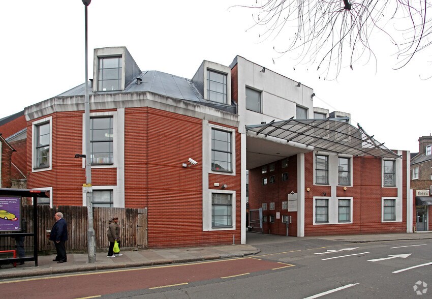 1 Heathgate Pl, Londres à louer - Photo principale - Image 1 de 2