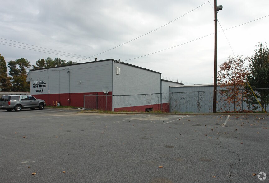 6662 Buford Hwy, Atlanta, GA à louer - Photo principale - Image 3 de 29