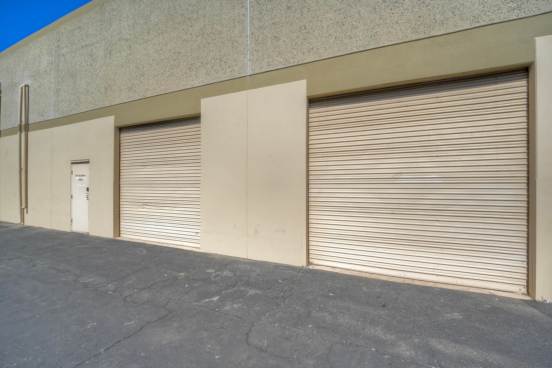 2221 Las Palmas Dr, Carlsbad, CA for lease Building Photo- Image 1 of 8