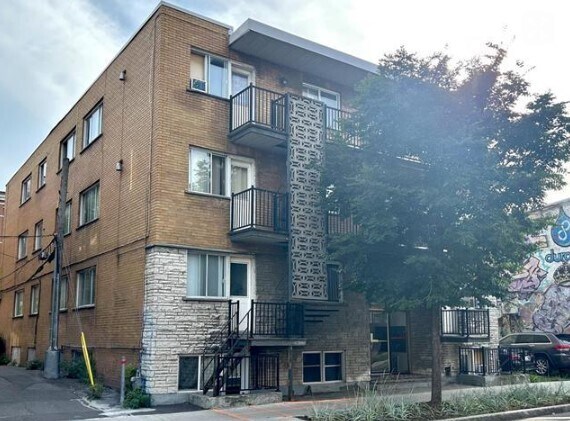 2020 Rue Frontenac, Montréal, QC à vendre Photo principale- Image 1 de 1