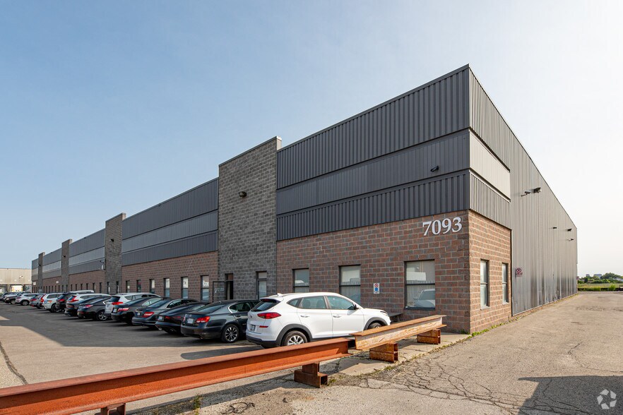 7093 Torbram Rd, Mississauga, ON à vendre - Photo principale - Image 1 de 1