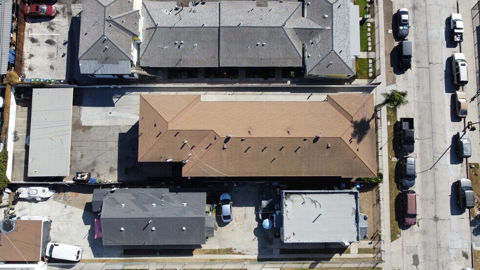 6416 S Victoria Ave, Los Angeles, CA à vendre - Photo du bâtiment - Image 3 de 14