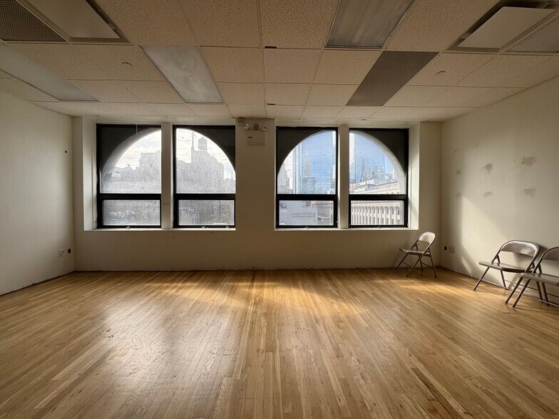 412 Eighth Ave, New York, NY à louer - Photo du bâtiment - Image 3 de 25