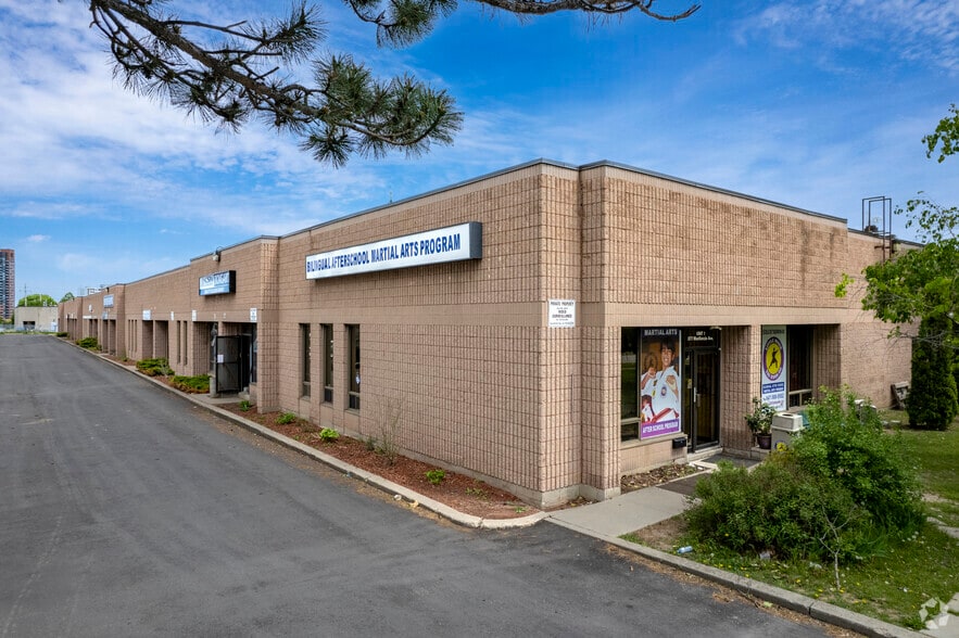 377 Mackenzie Ave, Ajax, ON à vendre - Photo principale - Image 1 de 1