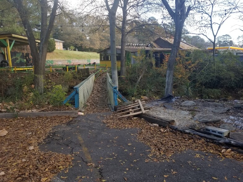 215 Tallassee Rd, Athens, GA for lease - Building Photo - Image 3 of 17