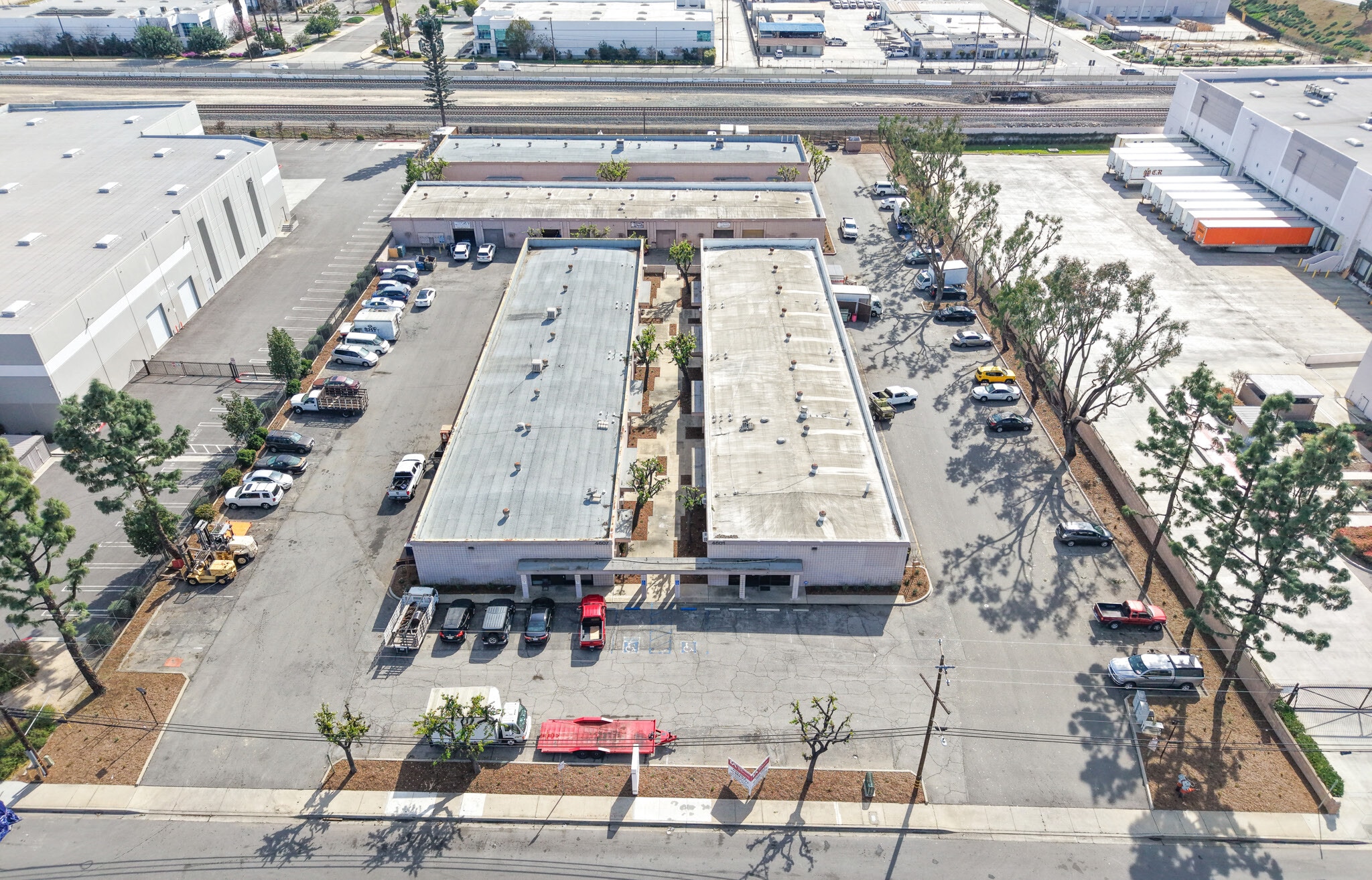 Brooks Commerce Center portfolio of 4 properties for sale on LoopNet.ca Building Photo- Image 1 of 7