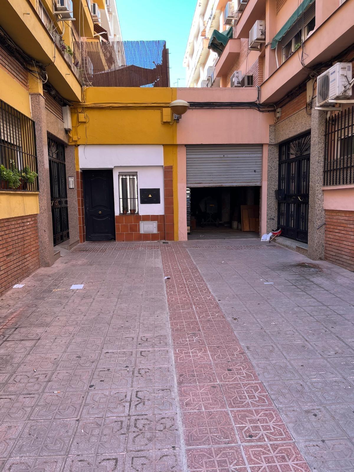 Retail in Córdoba, Córdoba for lease Primary Photo- Image 1 of 6