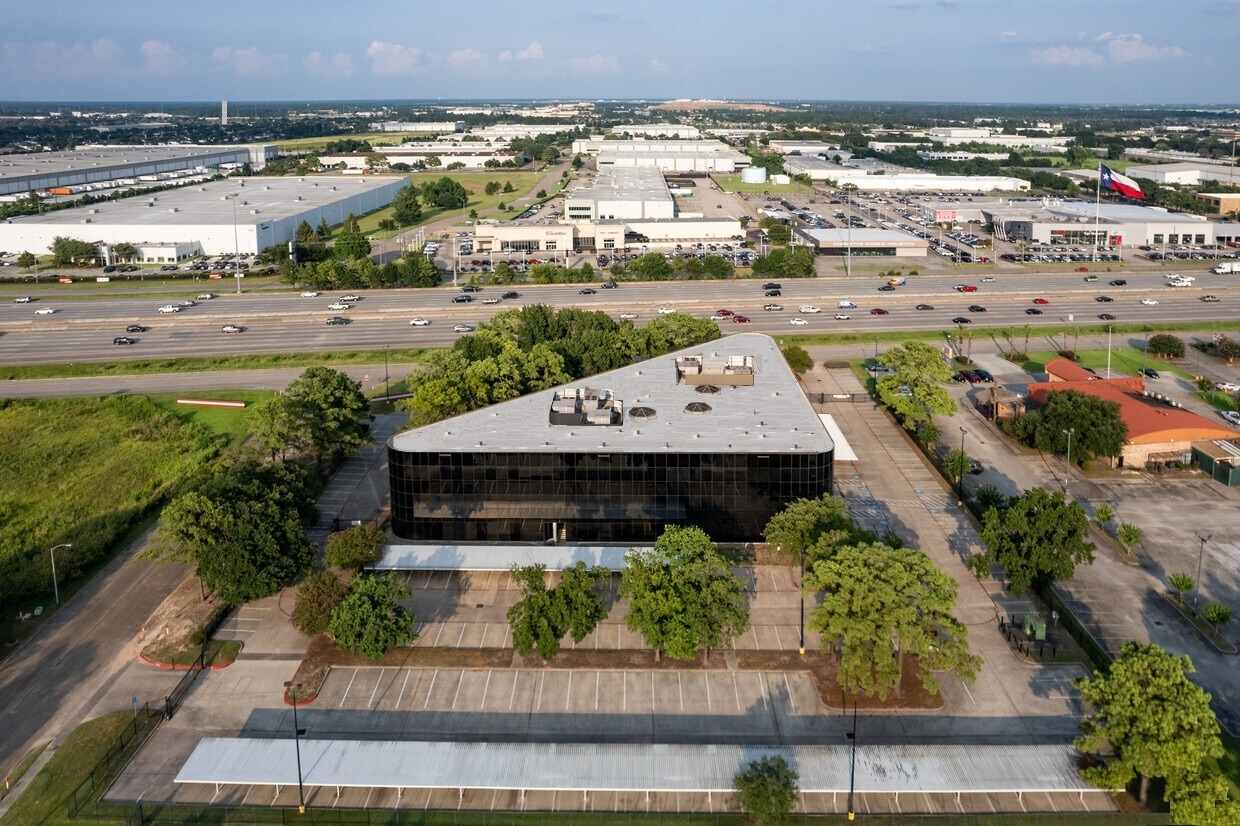15425 N I-45, Houston, TX for sale Building Photo- Image 1 of 22