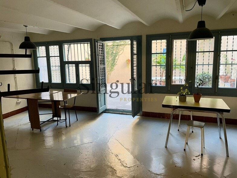 Multifamily in Barcelona, Barcelona for sale - Building Photo - Image 3 of 10