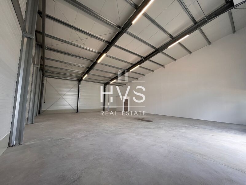 Flex in Rognac for lease Interior Photo- Image 1 of 7
