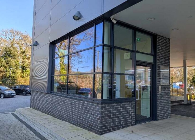 Ampress Ln, Lymington à louer - Photo du bâtiment - Image 3 de 6