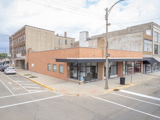 More details for 26-30 W Stephenson St, Freeport, IL - Retail for Sale