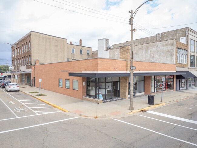 More details for 26-30 W Stephenson St, Freeport, IL - Retail for Sale