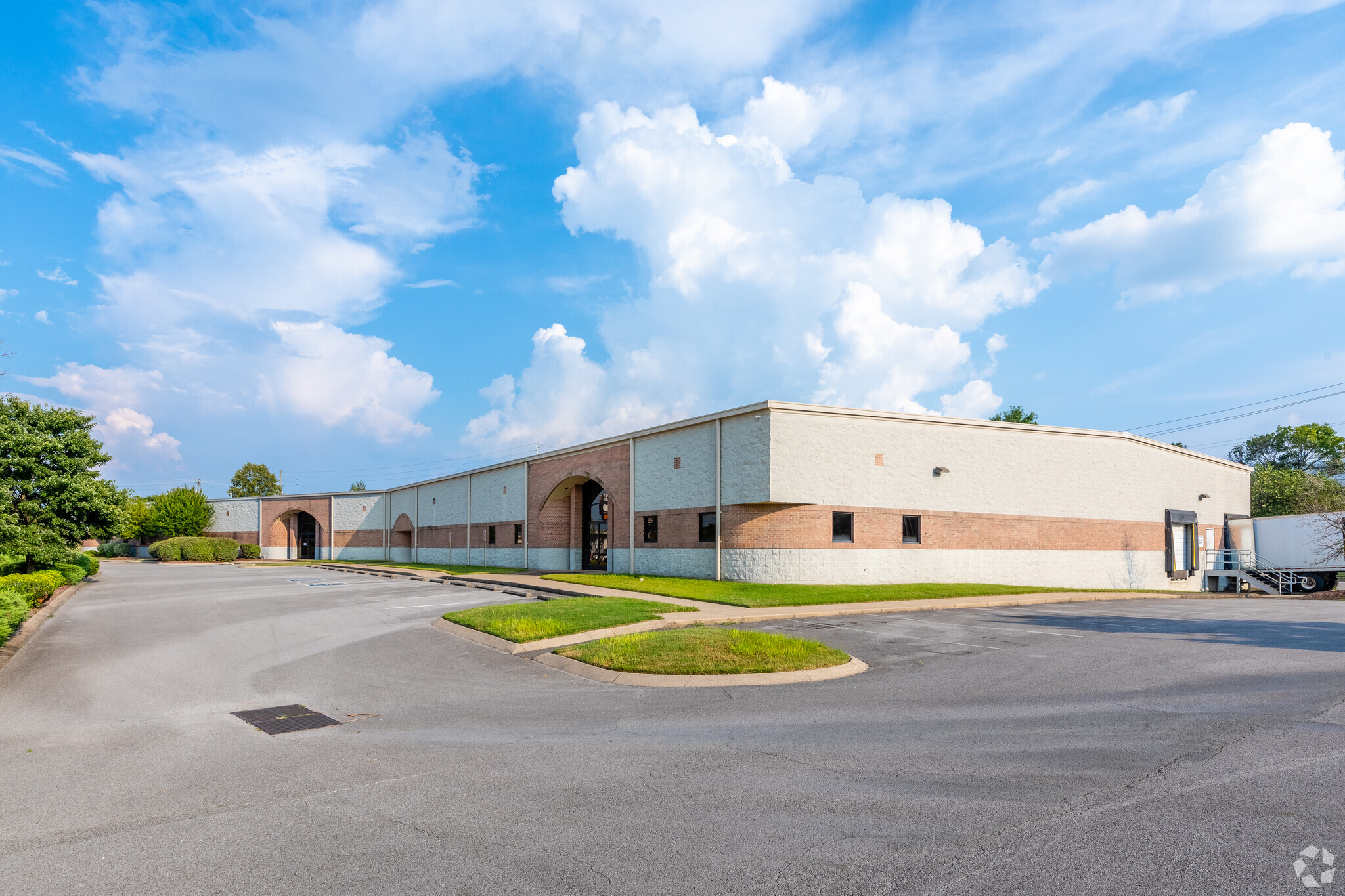 1717 Lebanon Pike, Nashville, TN à vendre Photo du bâtiment- Image 1 de 1