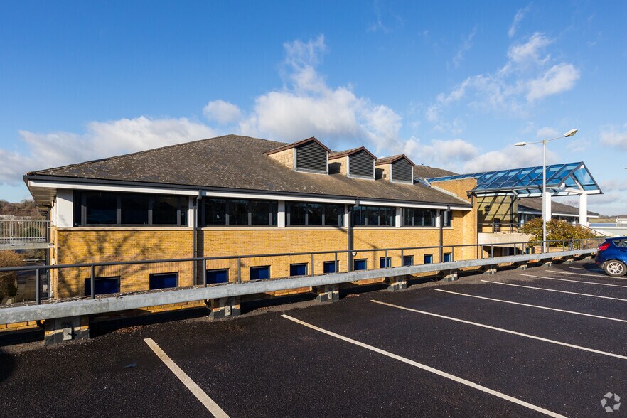 Century Pl, Tunbridge Wells for lease - Building Photo - Image 3 of 4