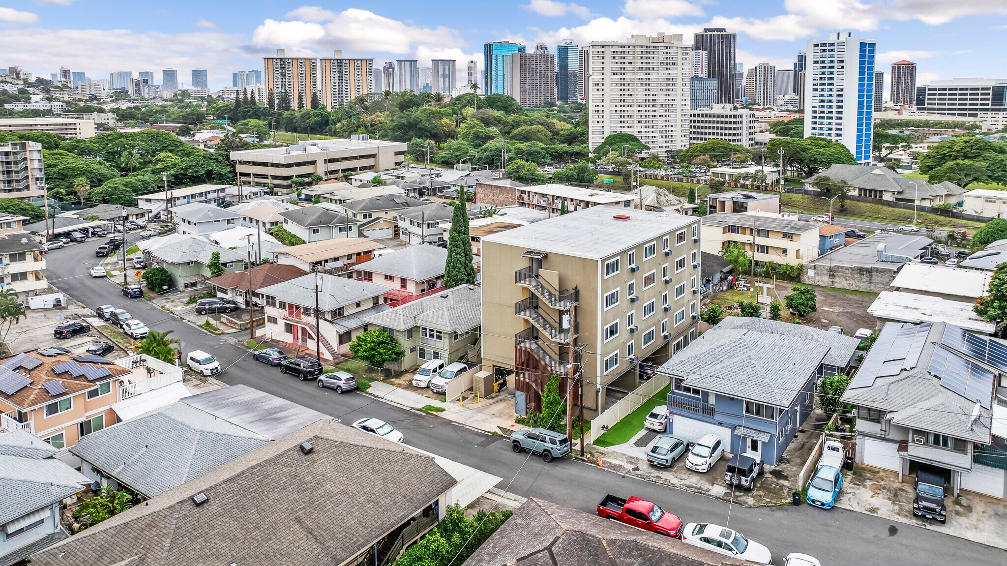 311 Puuhue Pl, Honolulu, HI à vendre Photo du bâtiment- Image 1 de 15