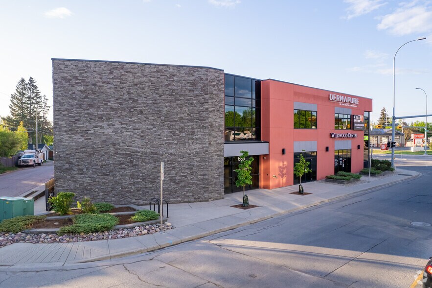 636 45 St SW, Calgary, AB for sale - Building Photo - Image 1 of 1